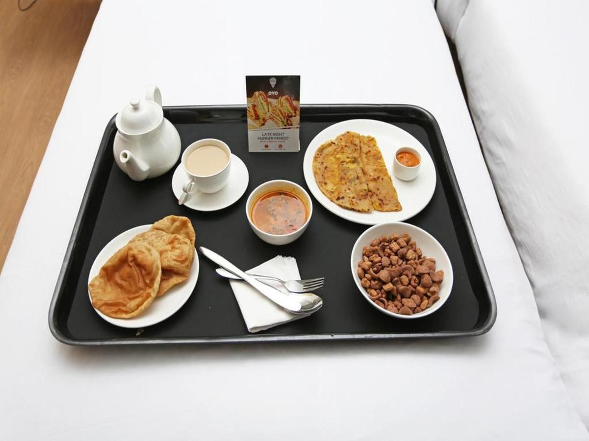 Oyo 40431 Hotel Amar Prem Lucknow Zewnętrze zdjęcie